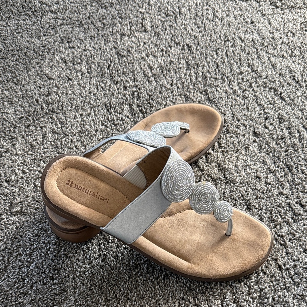 Naturalizer Women's Elegant Silver Sandals